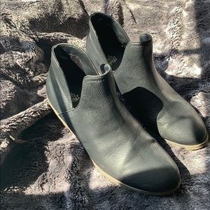 Women’s Faded Glory Ankle booties size 9